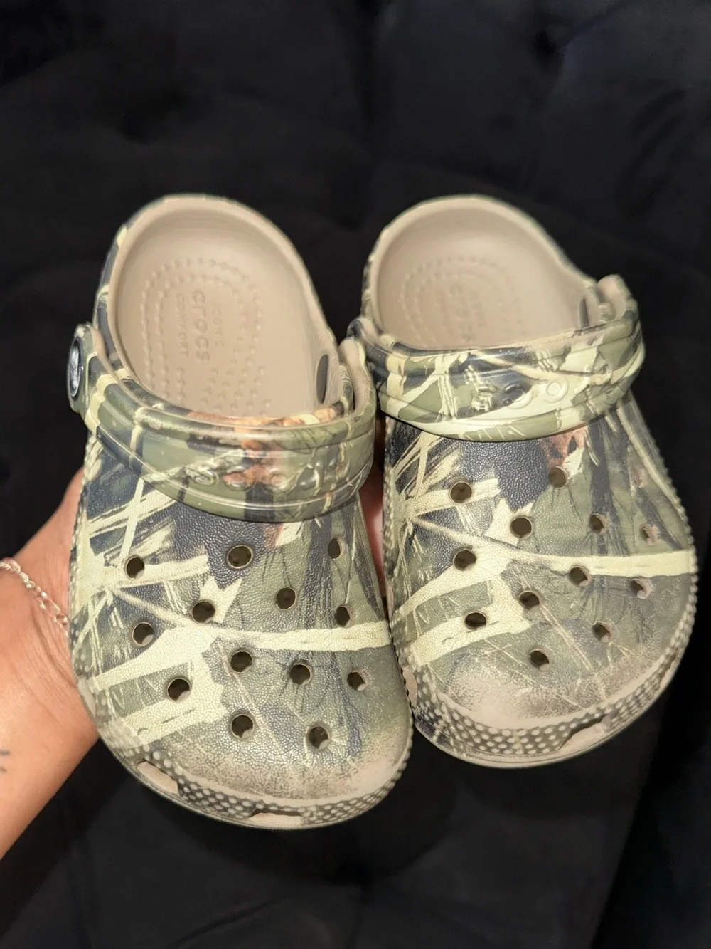 CROCS Kids Clog in Green Camo Print